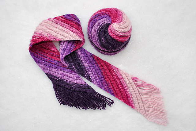 Pattern Scarf & Hat Diagonals