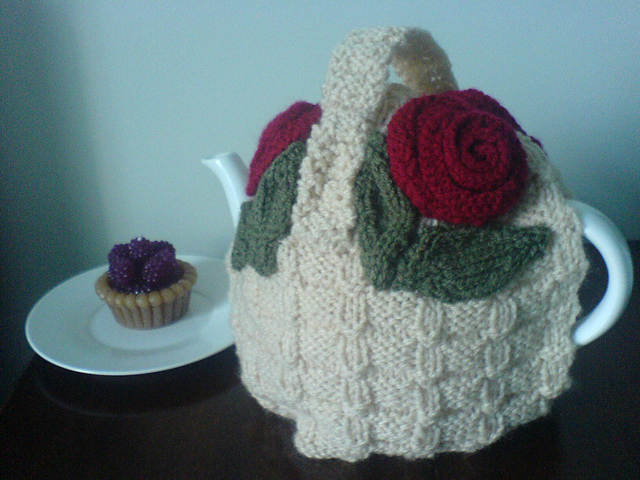 Rose Basket Tea Cosy