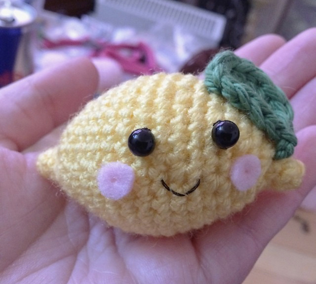 Lemon amigurumi.