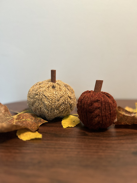 Cabled Pumpkins