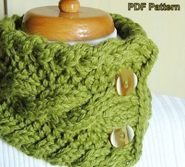 Classic Cable Neckwarmer
