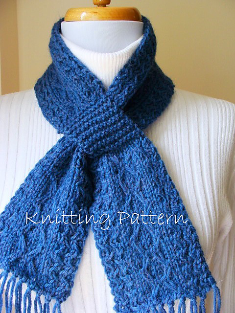Diamond Cable Ascot Style Neckwarmer