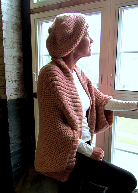 F477 Women's Shrug and Hat