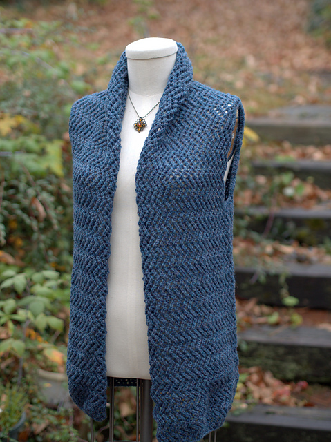 2695 Zig-Zag Shawl Collar Vest