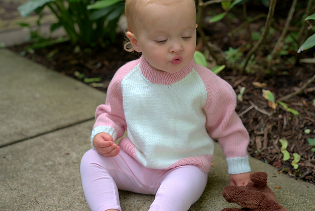 2751 Baby's Two Color Raglan Pullover