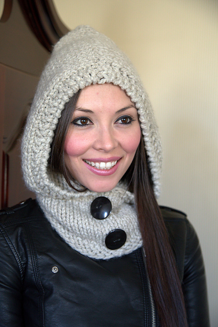 F631 Hooded Cowl