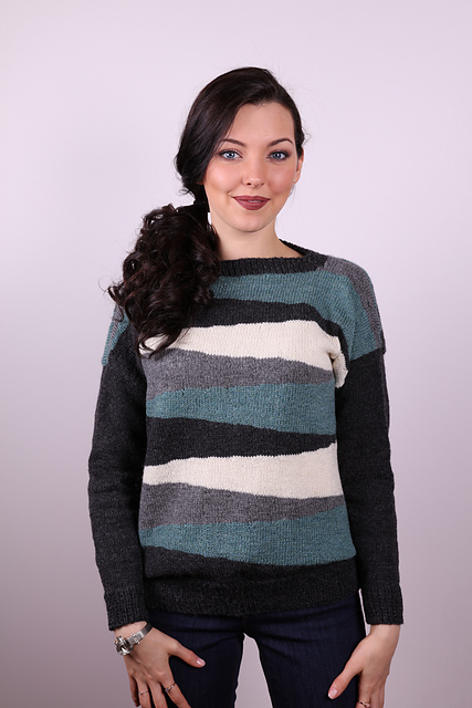 3027 Short Row Pullover