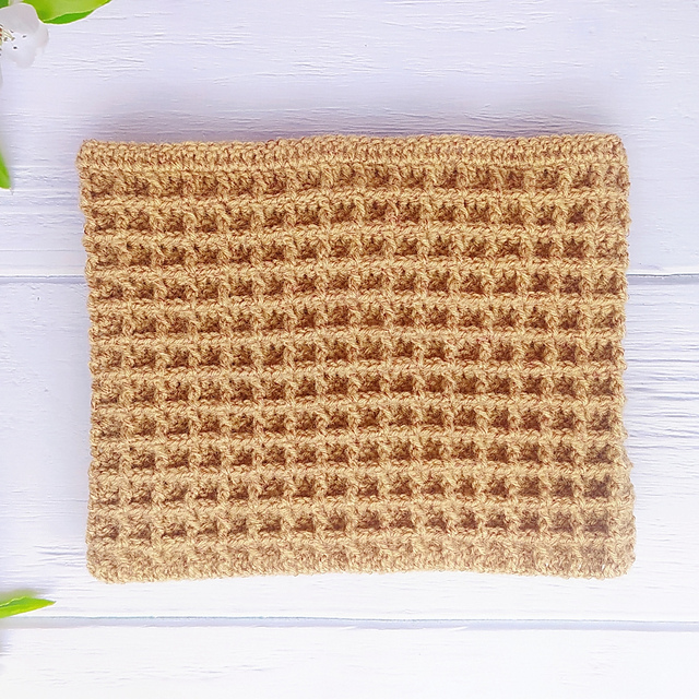 Waffle stitch neckwarmer