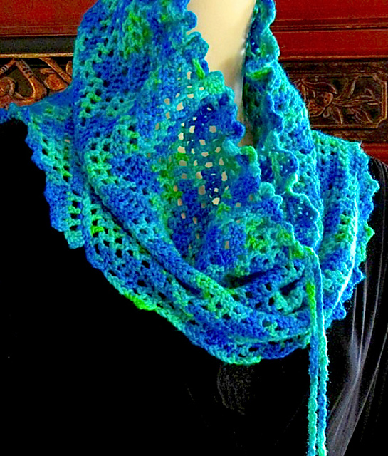 Lacustrine Cowl