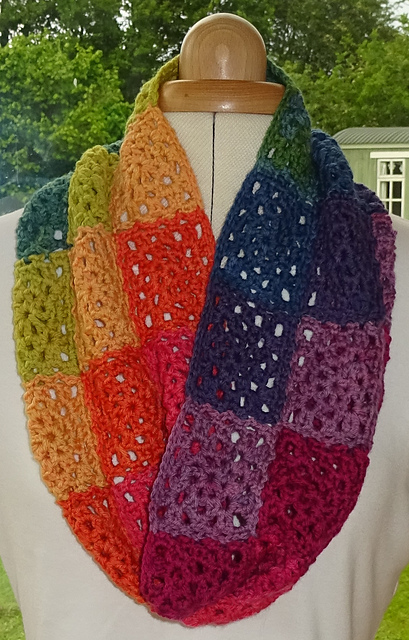 Autumn Shopping Cowl