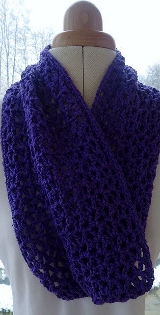 Seamless cowl