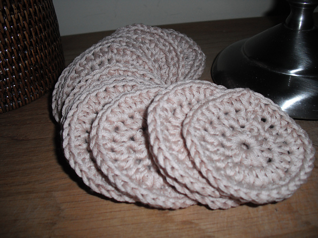 Feeling Green facial cleansing pads