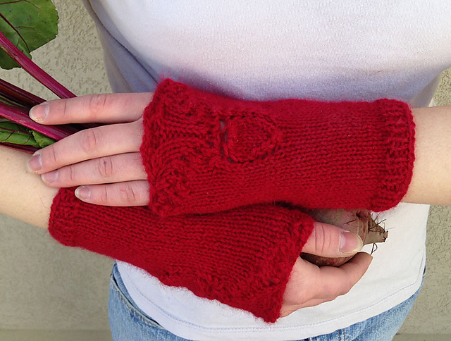 Beetdigger Wristwarmers