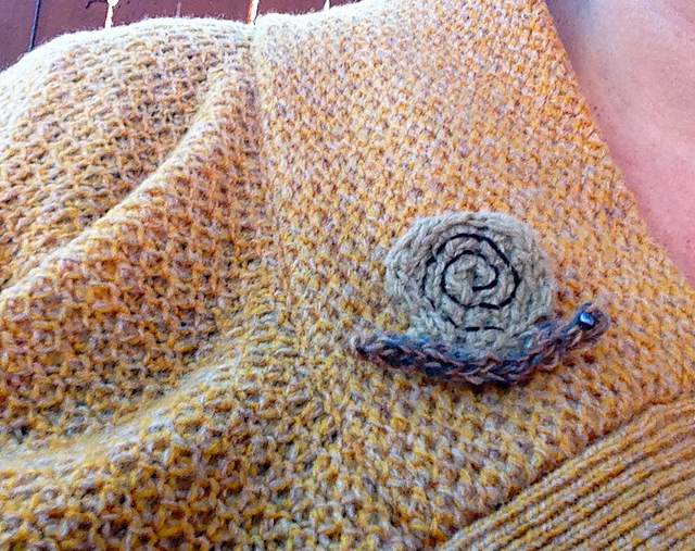 Roundmouth Snail Pin