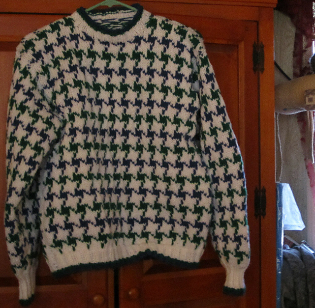 Hound's Tooth Pullover