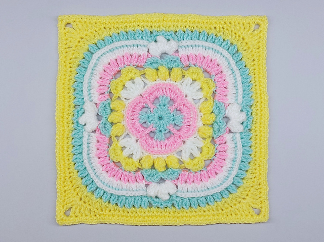 366 days of granny squares / Day 215