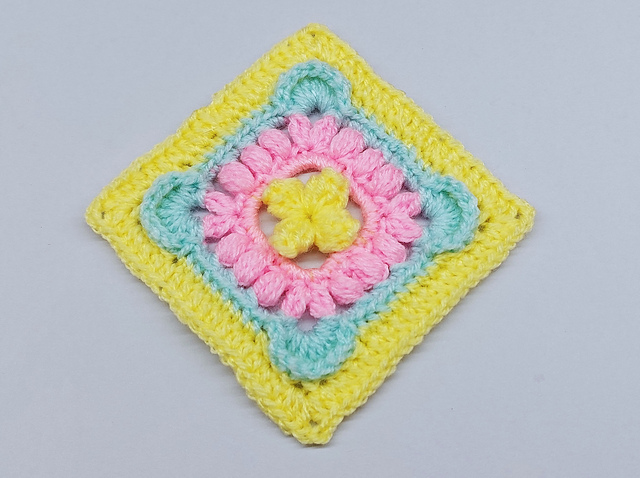 366 days of granny squares / Day 216