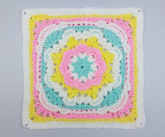 366 days of granny squares / Day 220