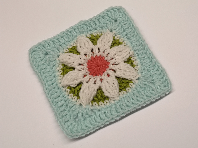 Daisy Granny Square