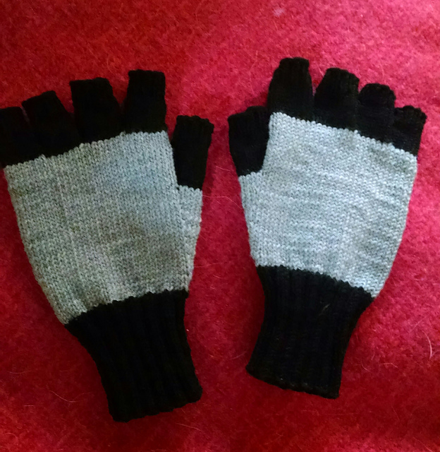 Seamless Family Mitts or Gloves