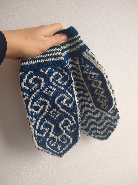 Sea-Eye mittens