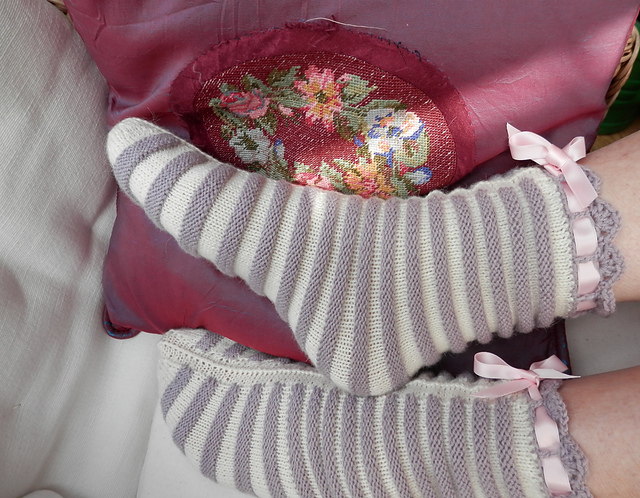 Ladies' Knitted Bed Socks