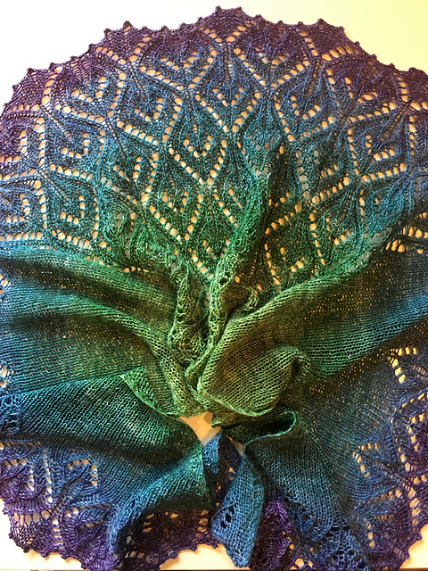 Pavo Tail Shawl