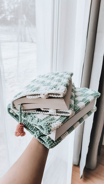 Crochet Bookcover