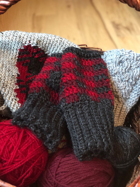 Mad for Plaid Fingerless Mitts