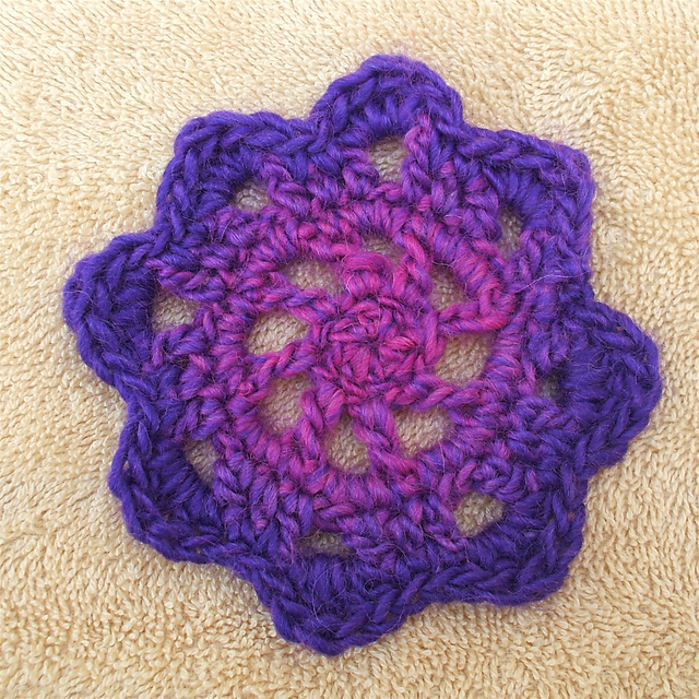 Crochetbird's flower motif