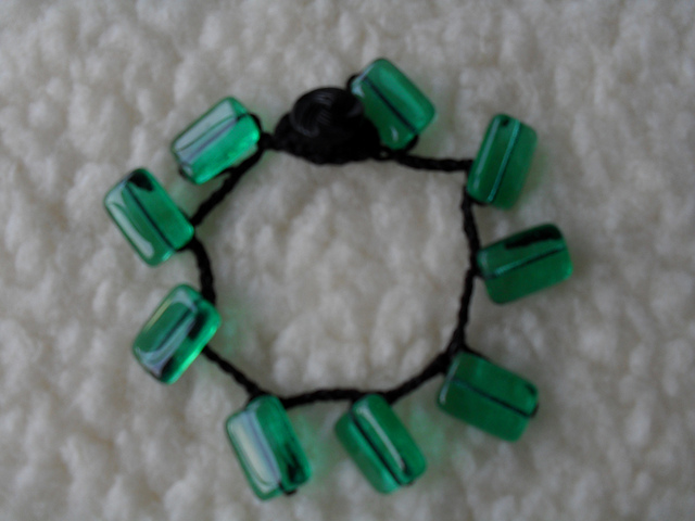 bracelet with beads-pearls