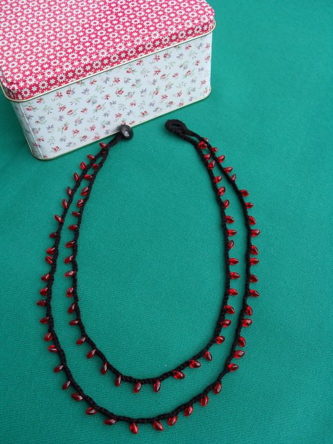 necklace with pearls
