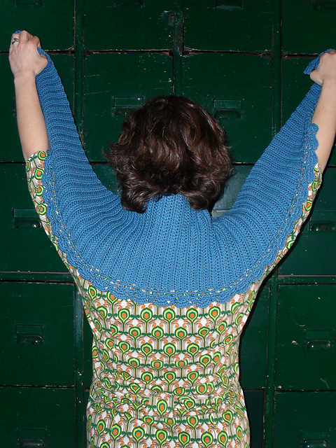 Tender Wavelet Shawl (English)