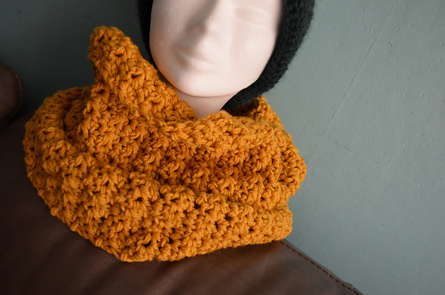 Supersoft warm winter cowl