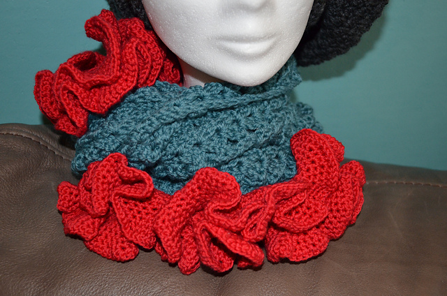 Hyperbolic scarf