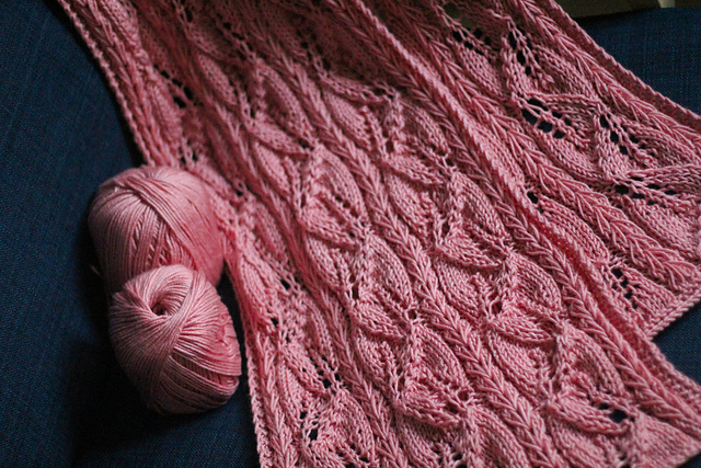 Lace "Flamingo" scarf
