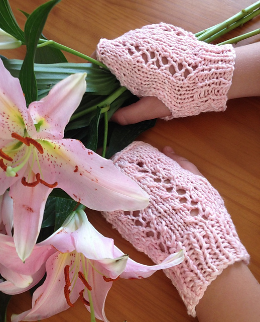 Grace fingerless gloves