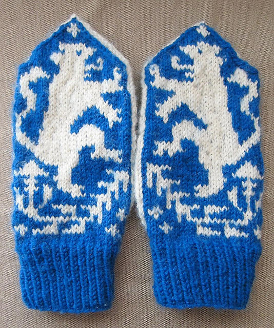 Lion Mittens ライオンのミトン by Mariko Mikuni