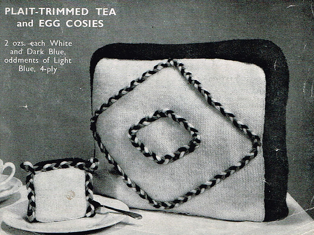 Plait Trimmed Tea and egg cosy