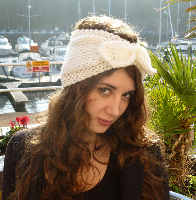 Snow Queen Bow Earwarmer