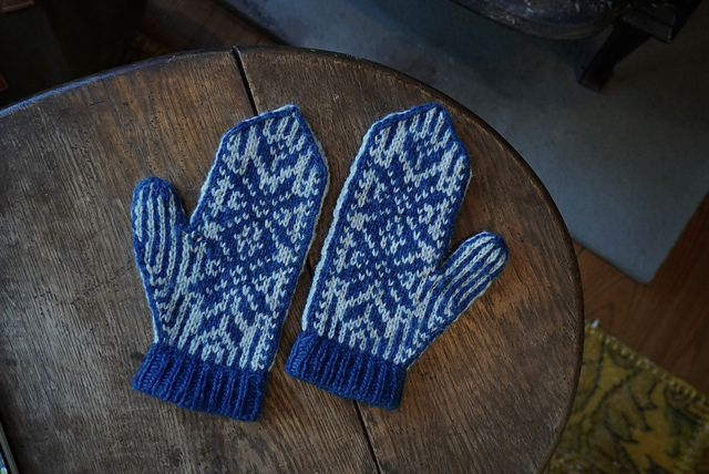 The Windmill Mitten