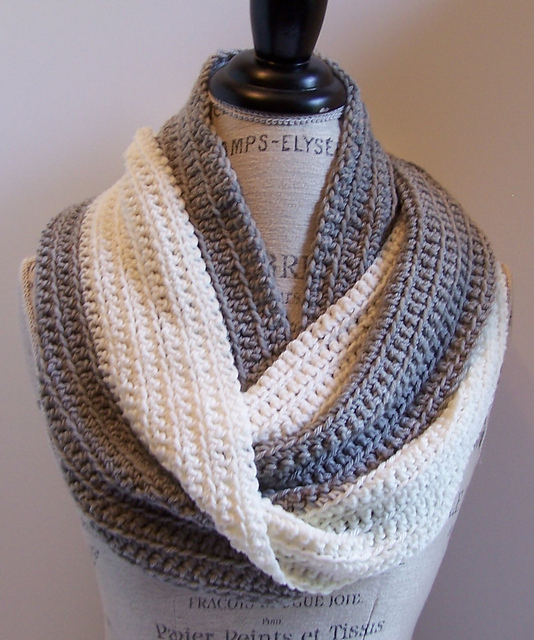 Mollie Infinity Scarf