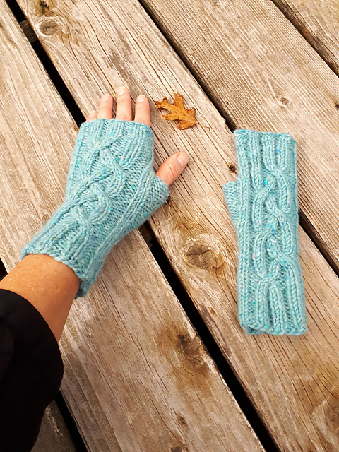 Big V Little Mitts