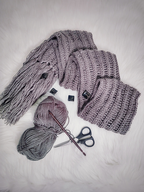 TracksScarf