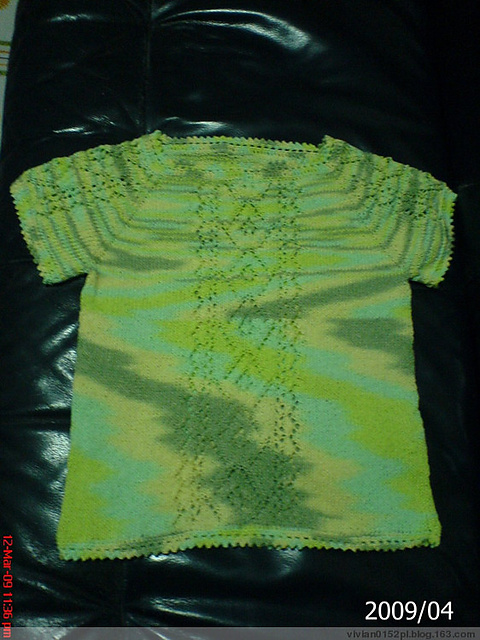 p.84 Lace Panel Tee