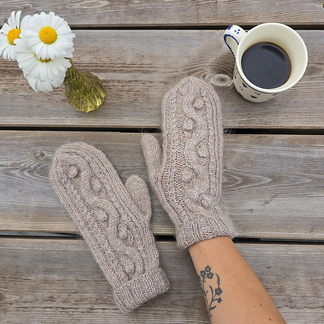 Myrtle mittens