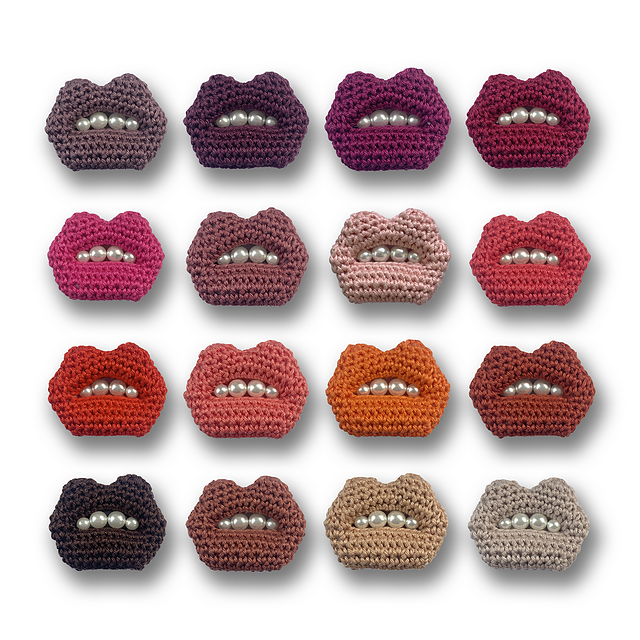 Lips Brooch