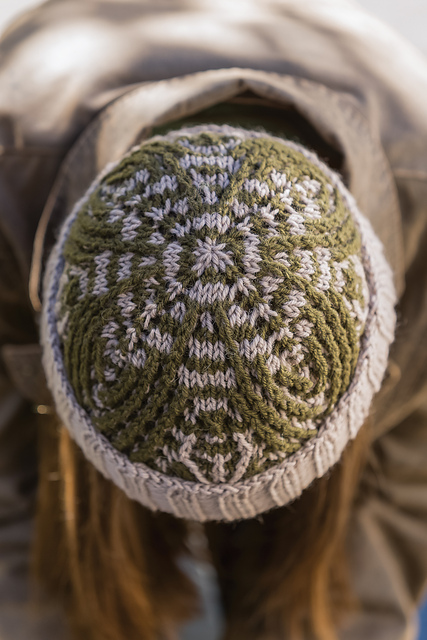 Quatrefoil Cap