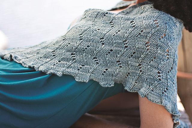 Corriente Shawl