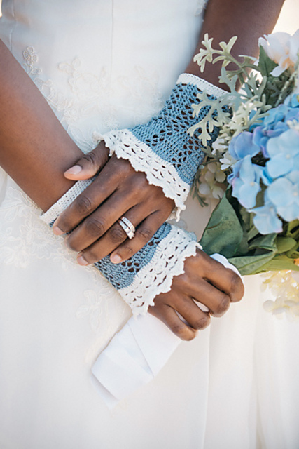 To Have & To Hold Lacy Mitts